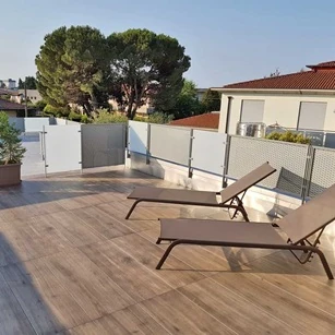 Taras narażony jest na wahania temperatur.webp